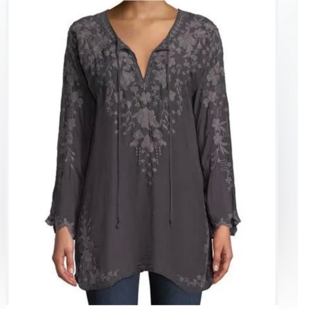 Johnny Was‎ black embroidered floral tunic size Small
